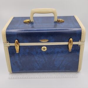 Vintage Samsonite Train Case